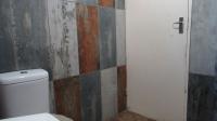 Bathroom 1 - 5 square meters of property in Simmerfield