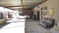 Patio - 2 square meters of property in Simmerfield