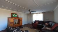 Lounges - 24 square meters of property in Bronkhorstspruit