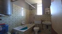 Bathroom 1 - 5 square meters of property in Sunnyside