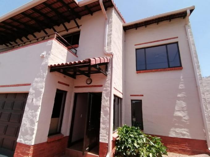 4 Bedroom Simplex for Sale For Sale in Hartbeespoort - MR636196