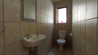 Guest Toilet - 4 square meters of property in The Wilds Estate