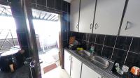 Kitchen - 9 square meters of property in Woodview