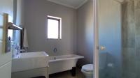 Bathroom 1 - 6 square meters of property in Blue Hills