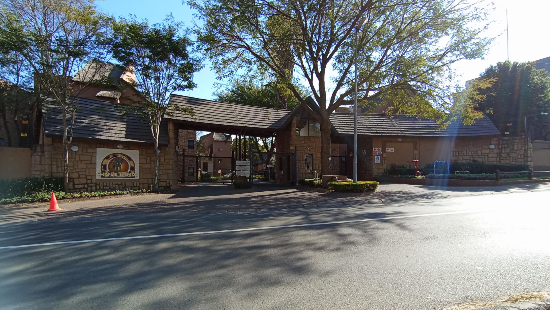 Front View of property in Douglasdale