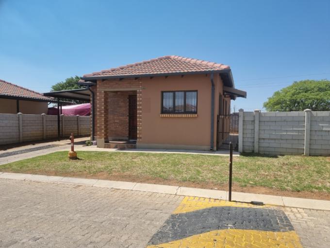 3 Bedroom House for Sale For Sale in Waterval East - MR636368