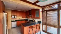 Kitchen - 21 square meters of property in Bonaero Park