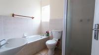 Bathroom 1 - 6 square meters of property in Sonstraal Heights