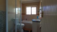 Bathroom 1 - 6 square meters of property in Sagewood