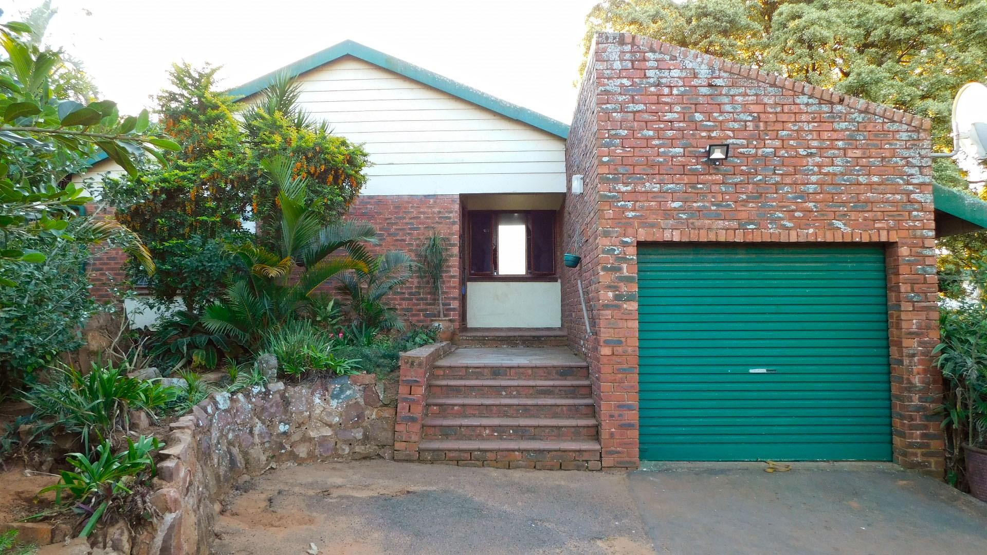 Front View of property in Amanzimtoti 