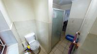 Main Bathroom - 7 square meters of property in Amanzimtoti 