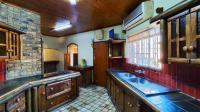 Kitchen - 27 square meters of property in Sunward park