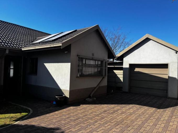 3 Bedroom House for Sale For Sale in Vanderbijlpark - MR636849