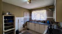 Kitchen - 10 square meters of property in Rensburg