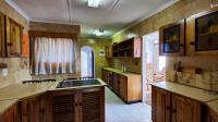 Kitchen - 16 square meters of property in South Crest