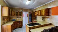 Kitchen - 16 square meters of property in South Crest