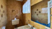 Bathroom 2 - 4 square meters of property in South Crest