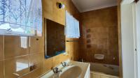 Bathroom 2 - 4 square meters of property in South Crest