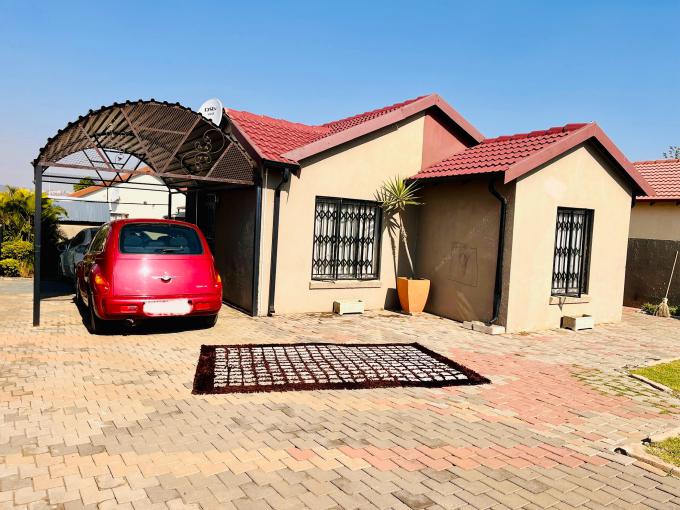 3 Bedroom House for Sale For Sale in Elandspoort - MR636960