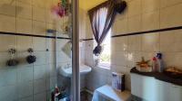 Bathroom 1 - 4 square meters of property in Newmarket Park