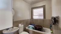 Bathroom 1 - 6 square meters of property in Albertsdal