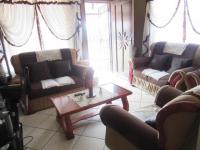 Lounges of property in Vryburg