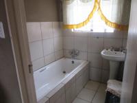 Bathroom 1 of property in Vryburg