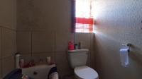 Bathroom 1 - 5 square meters of property in Danville