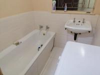 Bathroom 1 of property in Mangaung