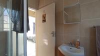 Bathroom 1 - 6 square meters of property in Honeydew Ridge