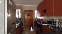 Kitchen - 8 square meters of property in Honeydew Ridge