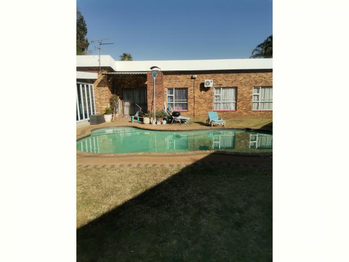 4 Bedroom House for Sale For Sale in Sunward park - MR637189