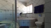 Main Bathroom - 8 square meters of property in Rant-En-Dal