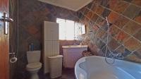 Bathroom 1 - 7 square meters of property in Rant-En-Dal