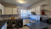 Kitchen - 10 square meters of property in Eden Glen