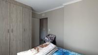 Bed Room 2 - 11 square meters of property in Heuweloord