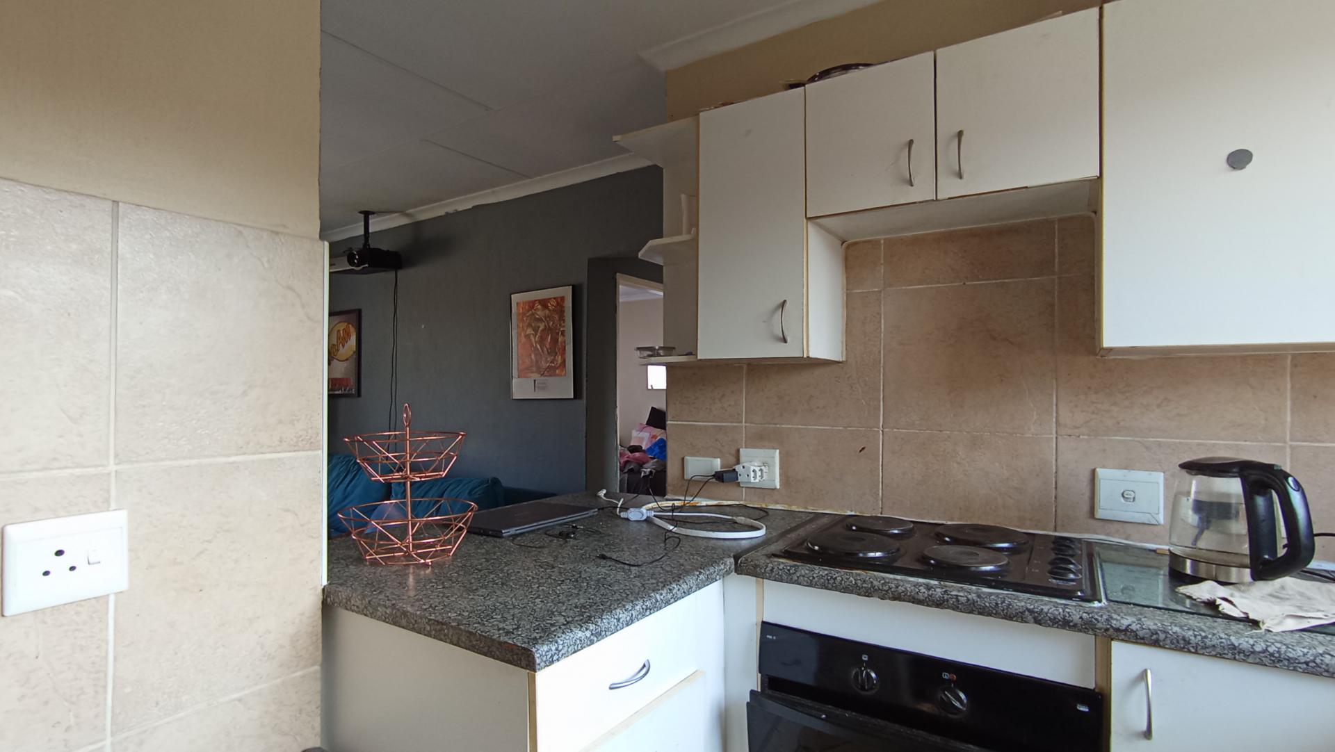 Kitchen - 4 square meters of property in Wilgeheuwel 