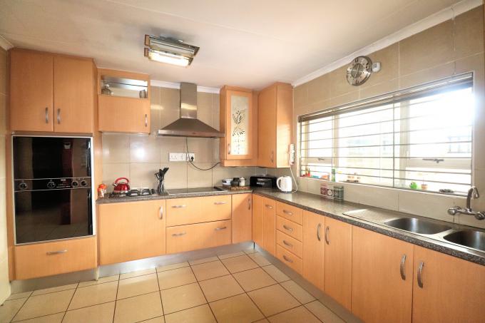 4 Bedroom House for Sale For Sale in Lenasia - MR637401