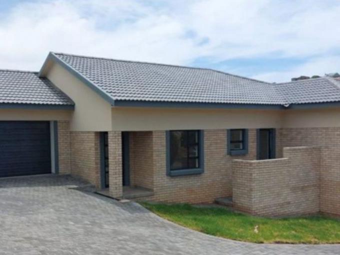 2 Bedroom Duet for Sale For Sale in Groot Brakrivier - MR637464