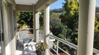 Balcony - 15 square meters of property in Cowies Hill 