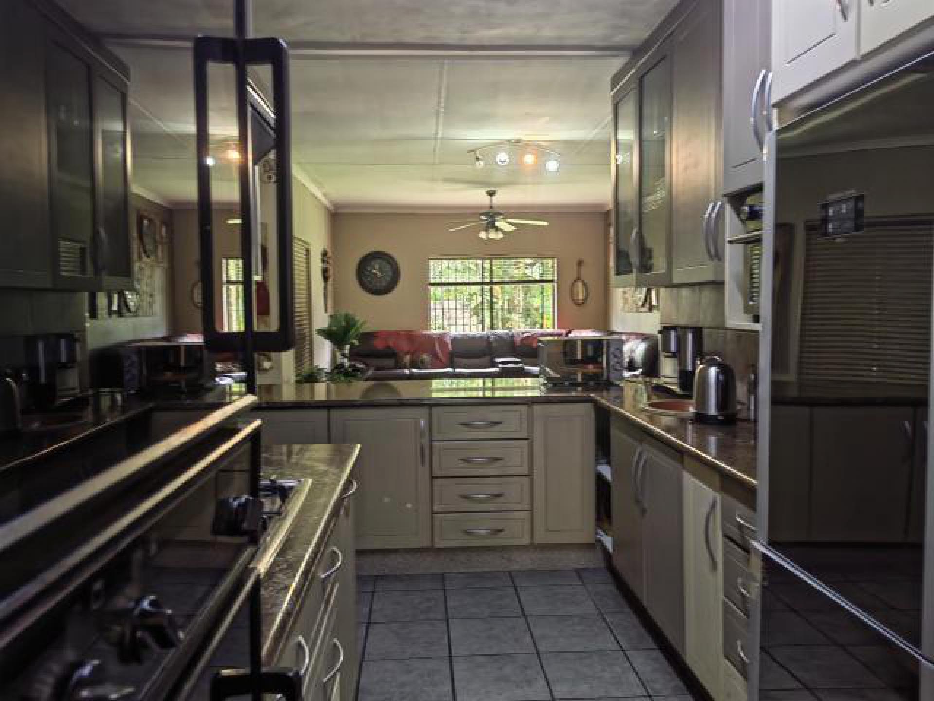 Kitchen of property in White River