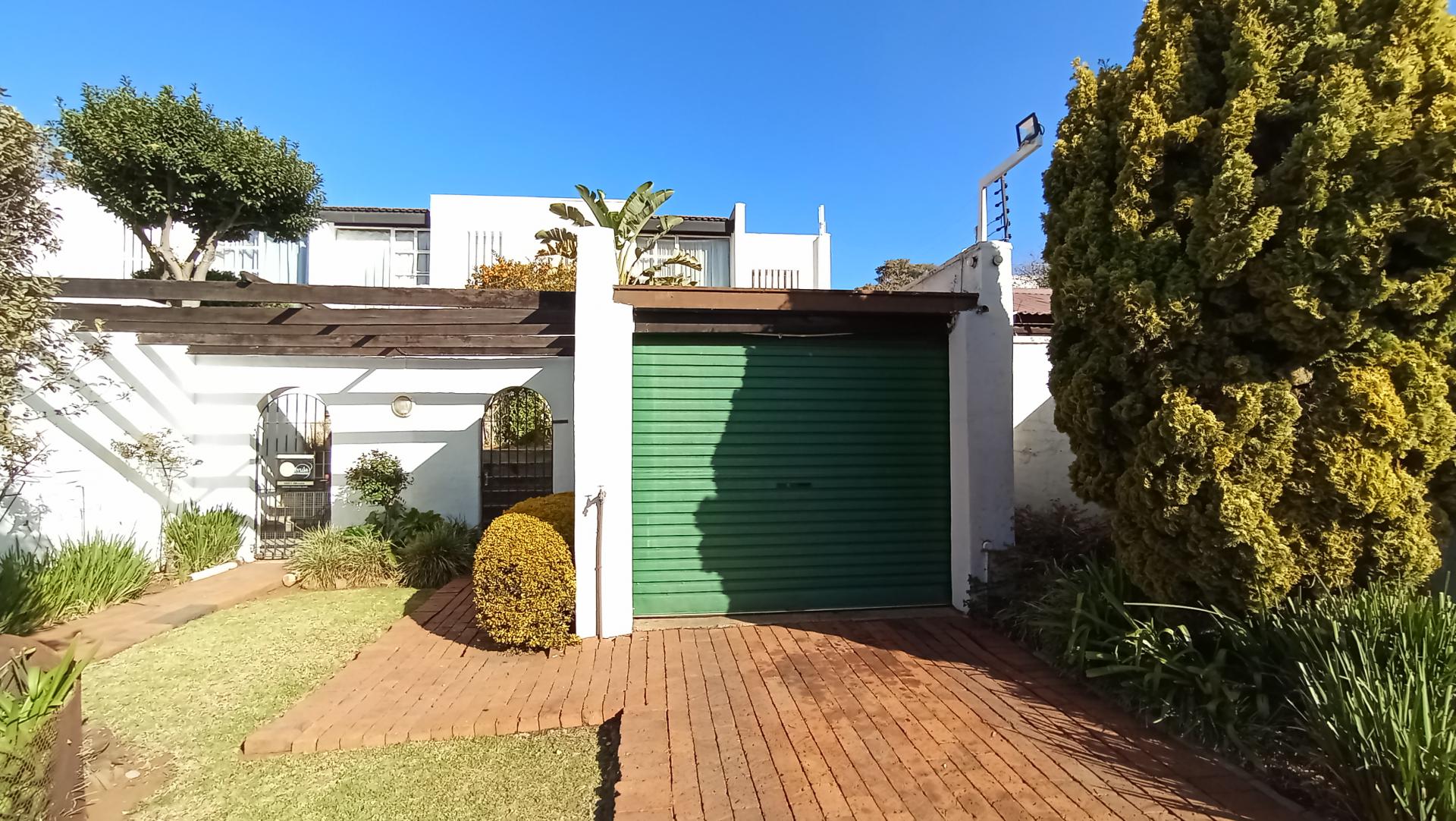 Front View of property in Windsor East