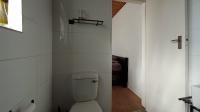 Main Bathroom - 7 square meters of property in Windsor East