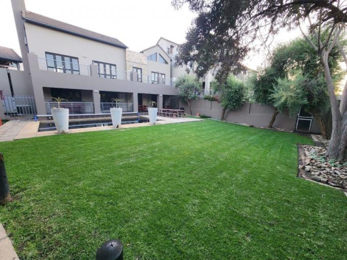 1 Bedroom Apartment for Sale For Sale in Sunninghill - MR637705