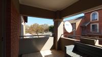 Balcony - 10 square meters of property in Die Hoewes