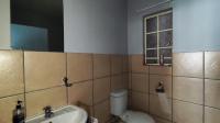 Main Bathroom - 5 square meters of property in Brakpan