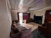 Lounges of property in Lenasia South