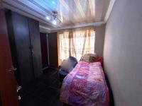 Bed Room 2 of property in Lenasia South