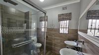 Bathroom 3+ of property in Potchefstroom