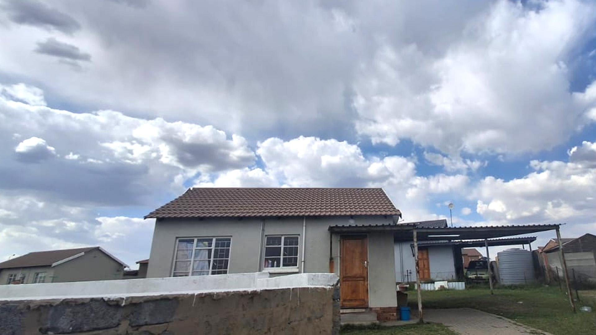 Front View of property in Secunda